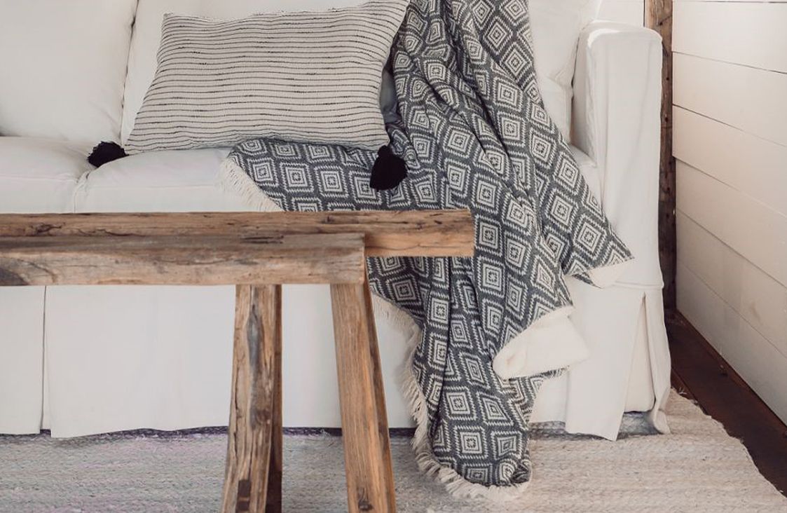 Buy Luxury Hotel Bedding from Marriott Hotels Diamond Fleece Throw